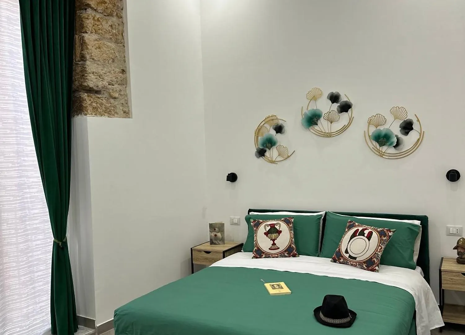 Kalia Rooms Palermo 0*,  Italy
